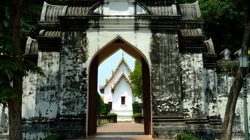 清迈古城寺庙与数字游民生活