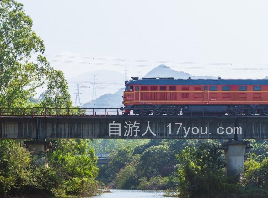 Featured image for 深圳龙岗塘坑背水库群碧道免费看火车穿越水库的宝藏徒步路线